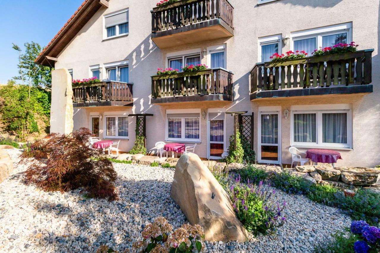 Hotel Zur Aussicht โฮห์นสไตน์ ภายนอก รูปภาพ